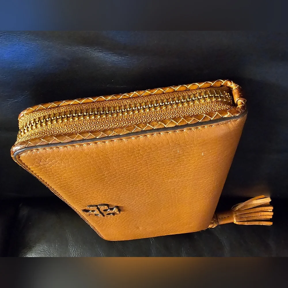 Tory Burch Tan Leather Long Wallet with Tassel EUC - Picture 6 of 16